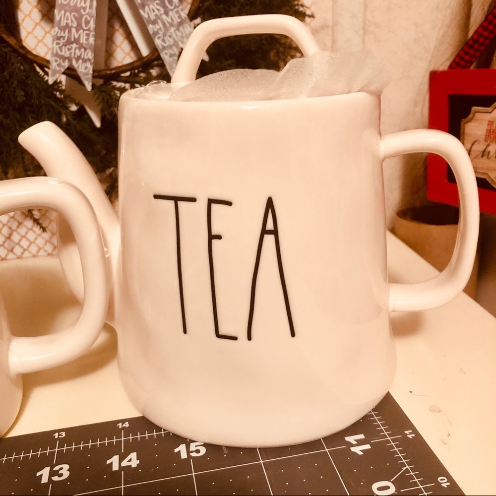 Rae Dunn Tea Pot. New.